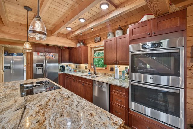 20 Magee Ln, Elmwood, TN 38560