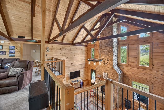20 Magee Ln, Elmwood, TN 38560