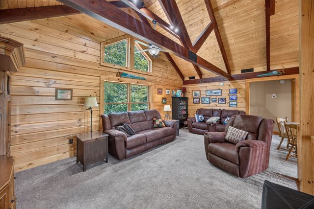 20 Magee Ln, Elmwood, TN 38560