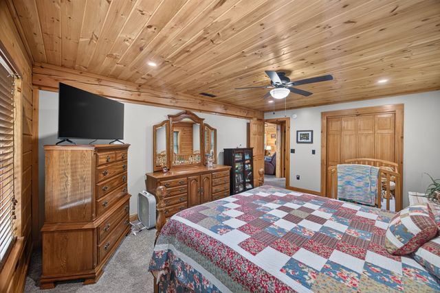 20 Magee Ln, Elmwood, TN 38560