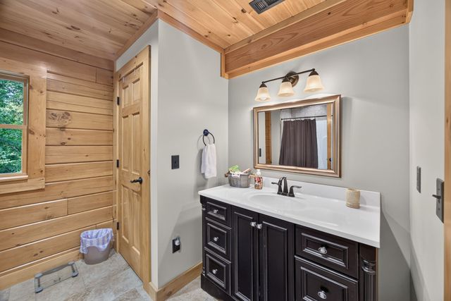 20 Magee Ln, Elmwood, TN 38560
