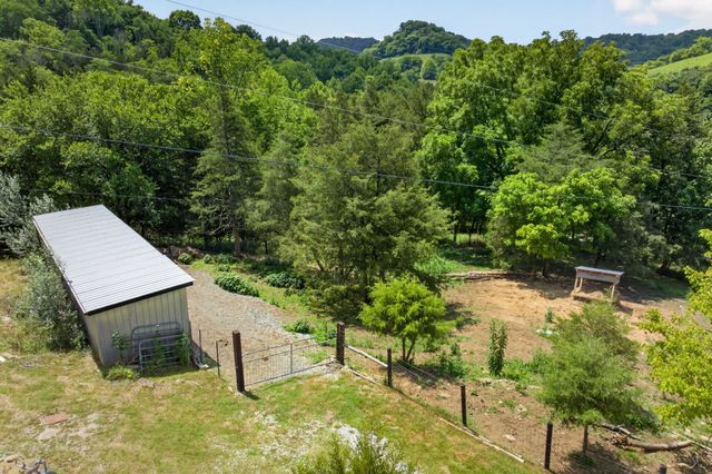 20 Magee Ln, Elmwood, TN 38560