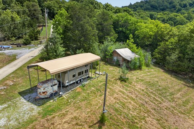 20 Magee Ln, Elmwood, TN 38560
