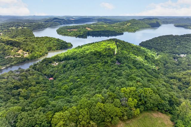 20 Magee Ln, Elmwood, TN 38560