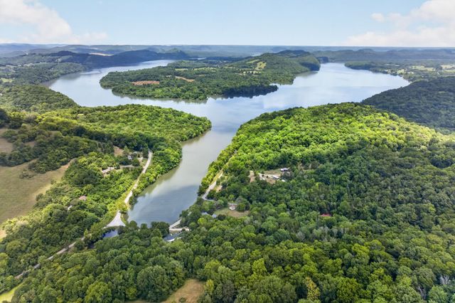 20 Magee Ln, Elmwood, TN 38560