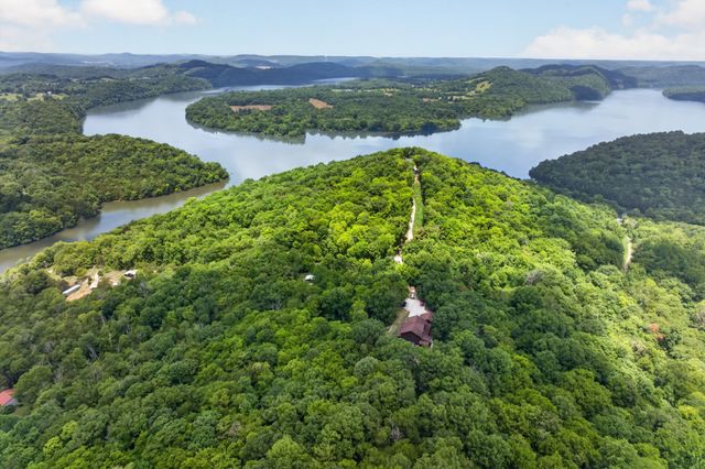 20 Magee Ln, Elmwood, TN 38560