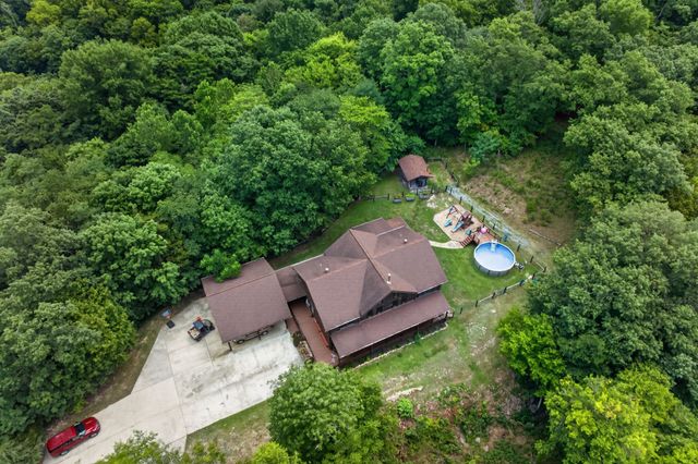 20 Magee Ln, Elmwood, TN 38560