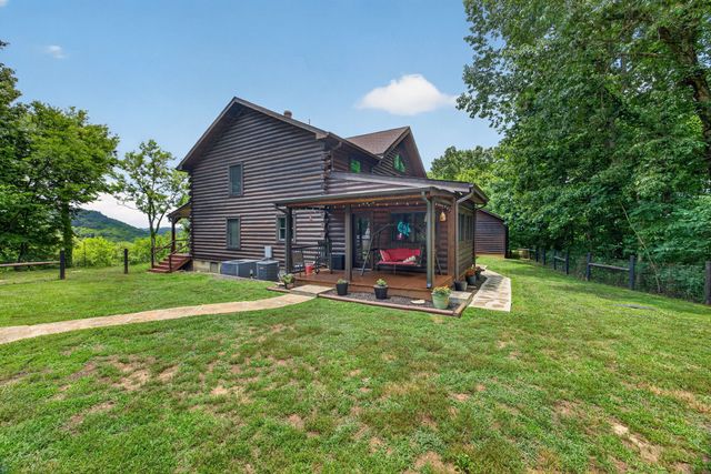 20 Magee Ln, Elmwood, TN 38560