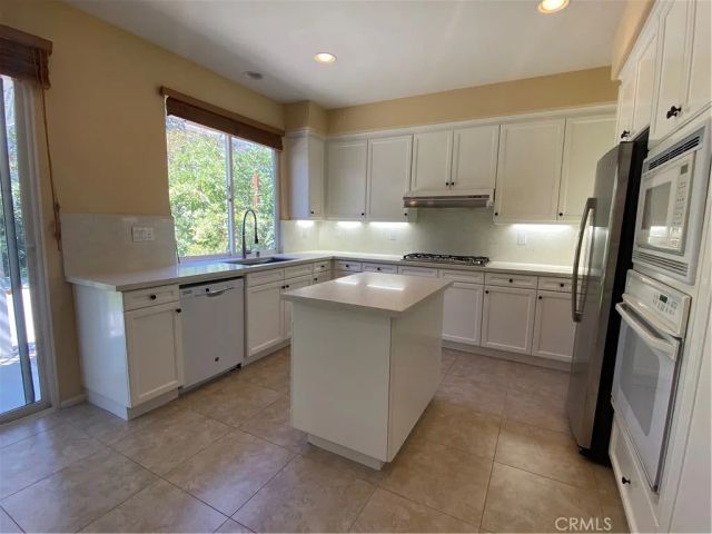 44 Whispering Pine, Irvine, CA 92620