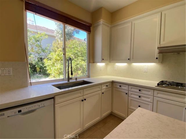 44 Whispering Pine, Irvine, CA 92620
