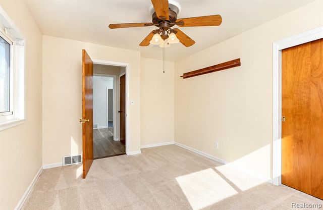 14916 Crescentwood Avenue, Eastpointe, MI 48021