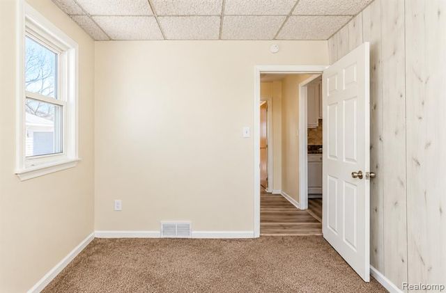 14916 Crescentwood Avenue, Eastpointe, MI 48021