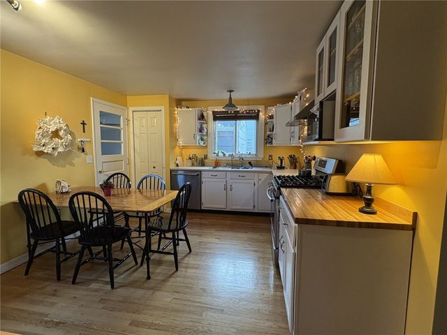 18 Mercedes Drive, Chili, NY 14624