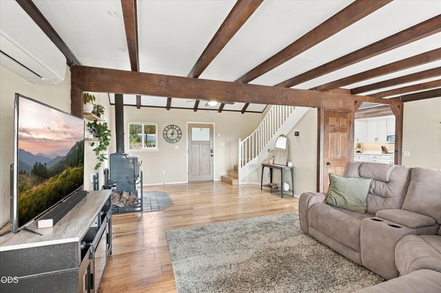 433 Hawksdale Drive, Grants Pass, OR 97526
