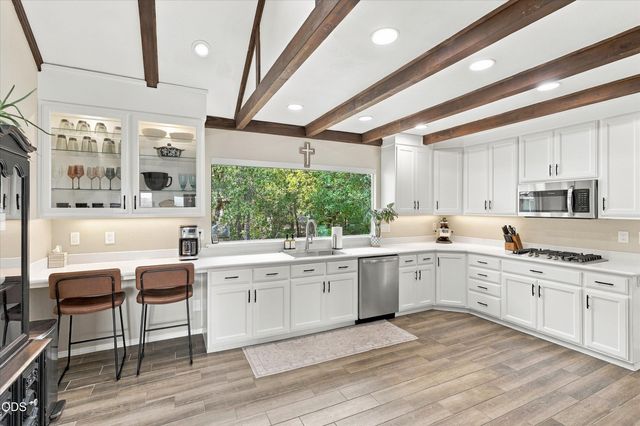 433 Hawksdale Drive, Grants Pass, OR 97526