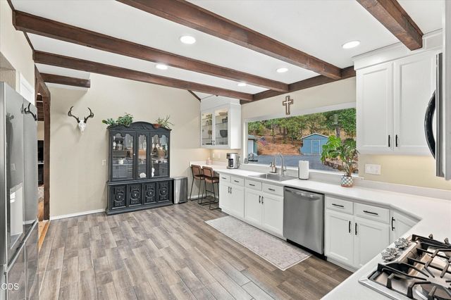 433 Hawksdale Drive, Grants Pass, OR 97526