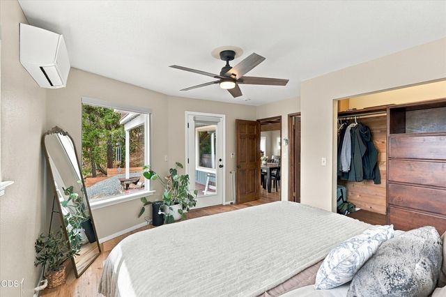 433 Hawksdale Drive, Grants Pass, OR 97526
