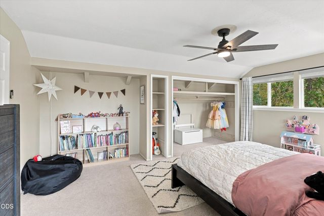 433 Hawksdale Drive, Grants Pass, OR 97526