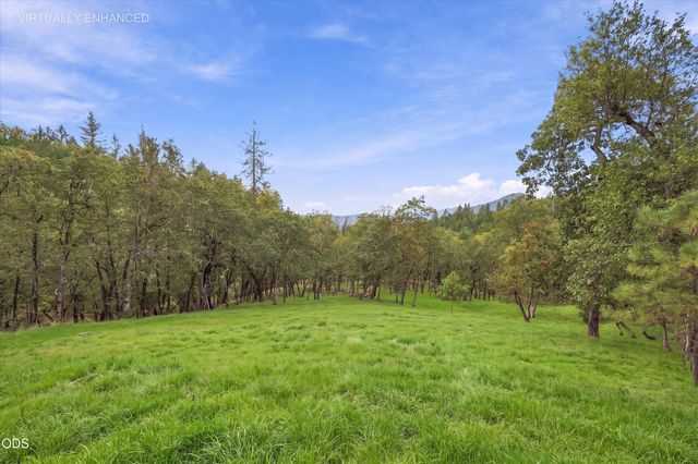 433 Hawksdale Drive, Grants Pass, OR 97526