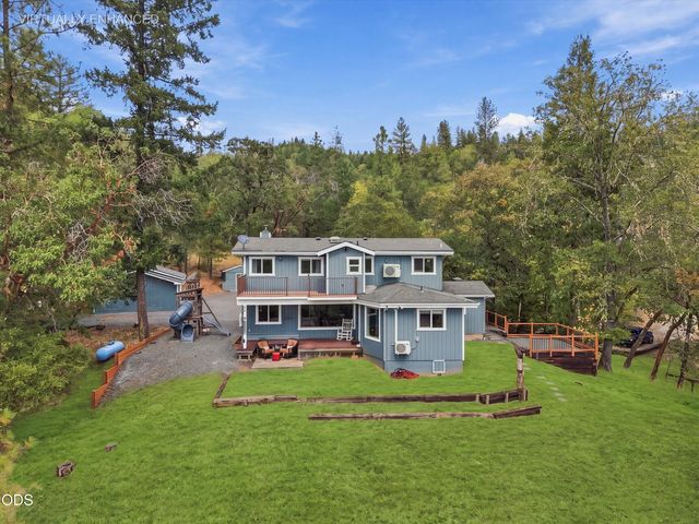 433 Hawksdale Drive, Grants Pass, OR 97526