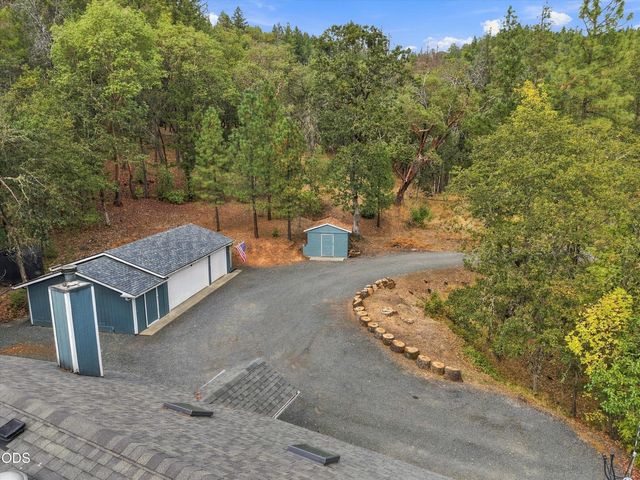 433 Hawksdale Drive, Grants Pass, OR 97526