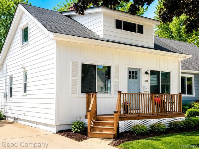 310 Massoit Street, Clawson, MI 48017