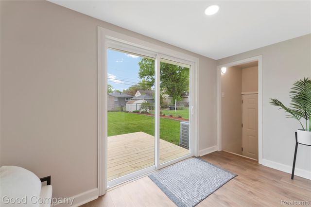 310 Massoit Street, Clawson, MI 48017