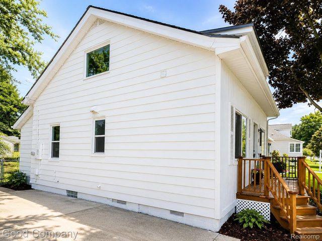 310 Massoit Street, Clawson, MI 48017
