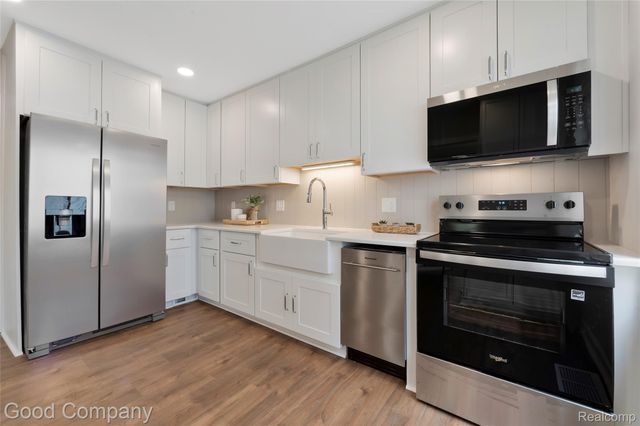310 Massoit Street, Clawson, MI 48017