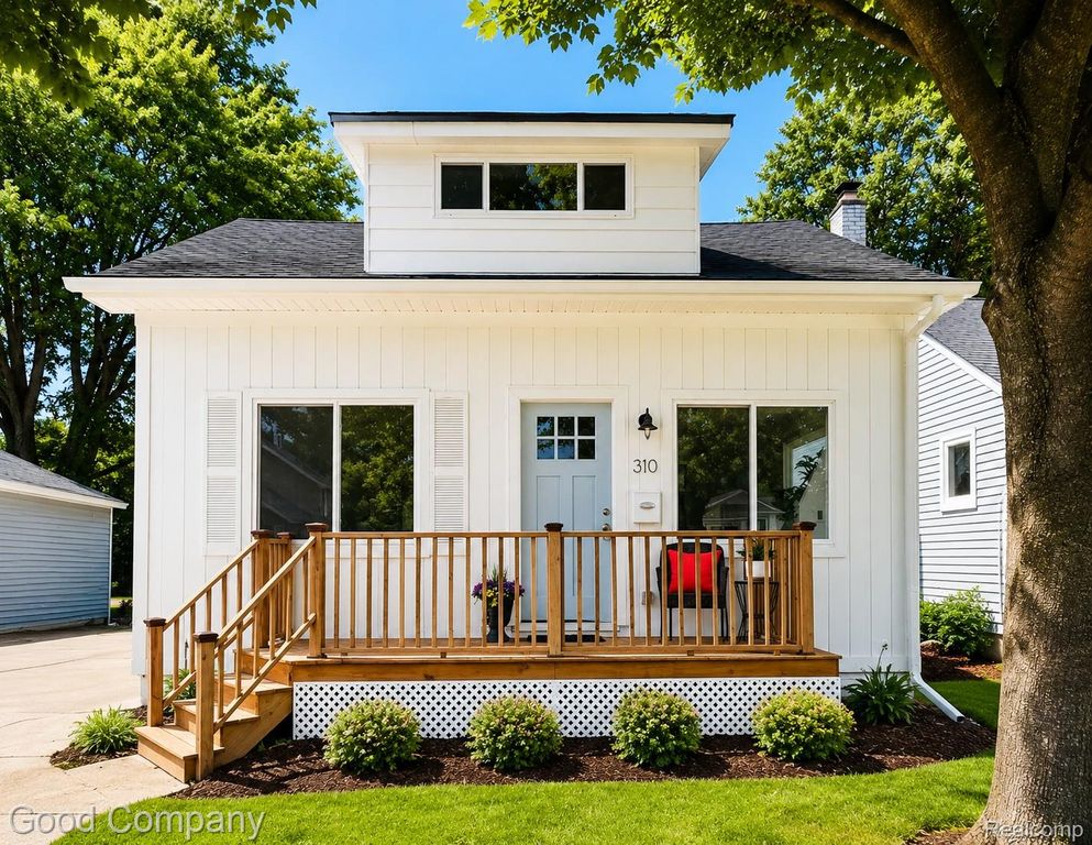 310 Massoit Street, Clawson, MI 48017