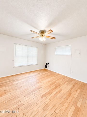 9868 MINUTEMAN Street, El Paso, TX 79924