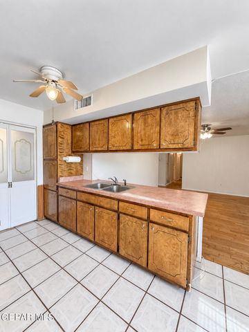 9868 MINUTEMAN Street, El Paso, TX 79924