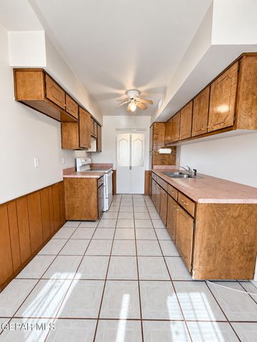 9868 MINUTEMAN Street, El Paso, TX 79924