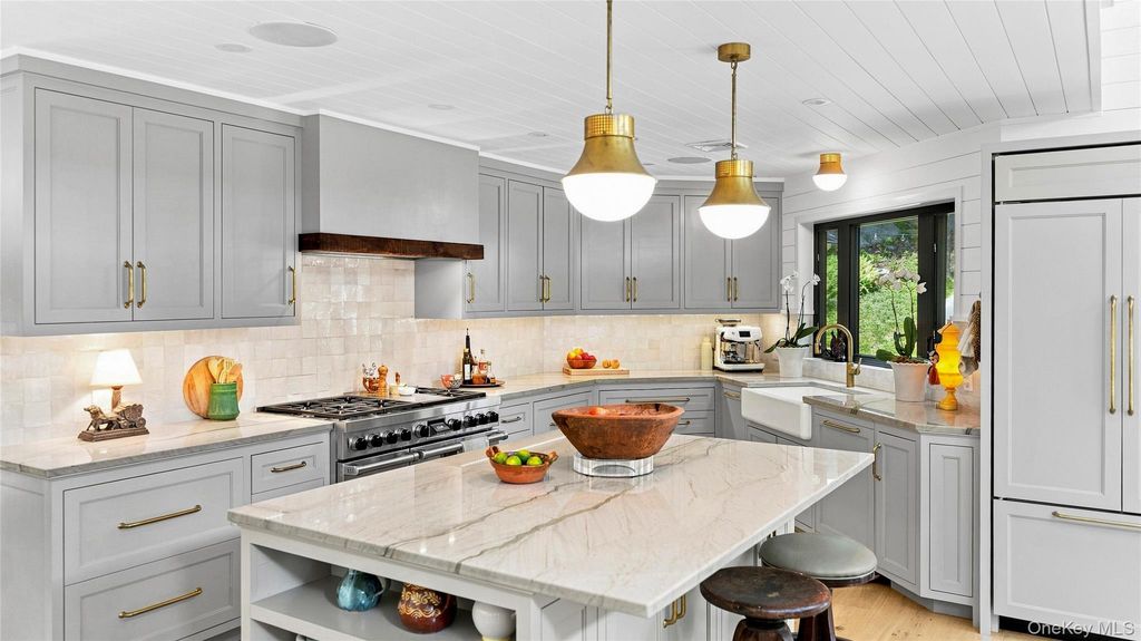 1114 Barrett Circle W, Carmel, NY 10512 — photo 3