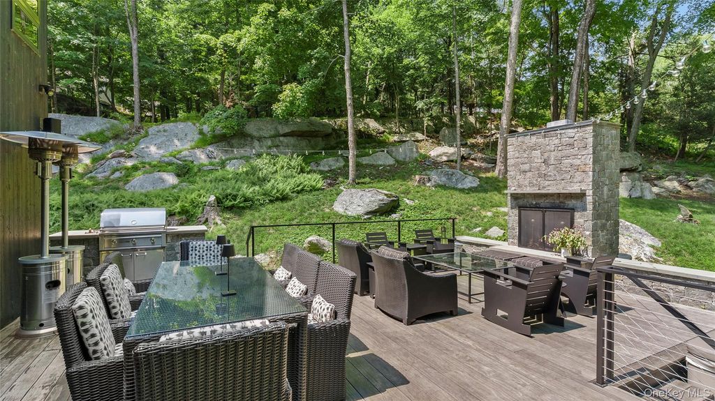 1114 Barrett Circle W, Carmel, NY 10512 — photo 5