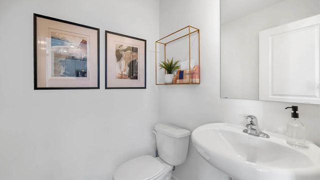 421 lakeshore Court, St. Charles, IL 60174