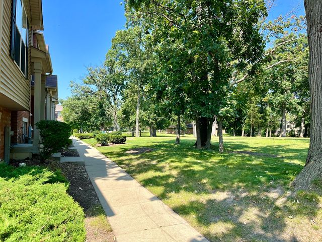S057 Kerry Court, Winfield, IL 60190