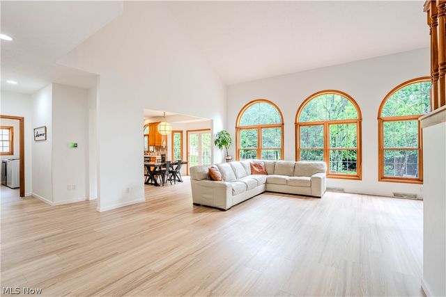 10203 Forestwood Lane, North Royalton, OH 44133