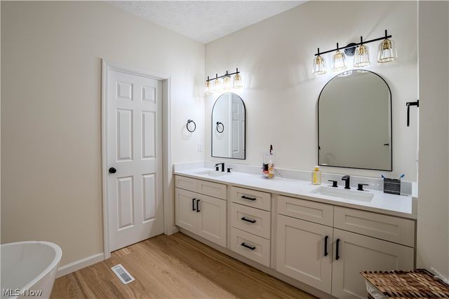 10203 Forestwood Lane, North Royalton, OH 44133