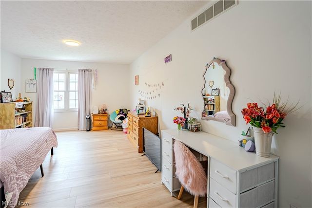 10203 Forestwood Lane, North Royalton, OH 44133