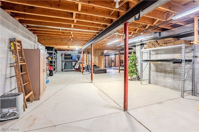 10203 Forestwood Lane, North Royalton, OH 44133
