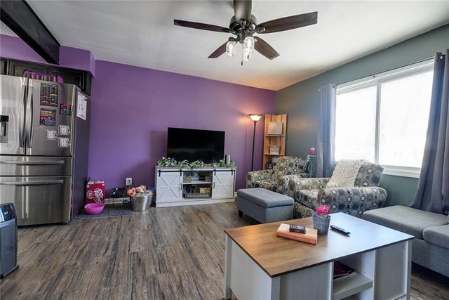 1808 SE Kingsway Street, Oak Grove, MO 64075