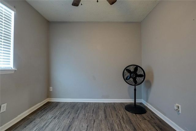 1808 SE Kingsway Street, Oak Grove, MO 64075