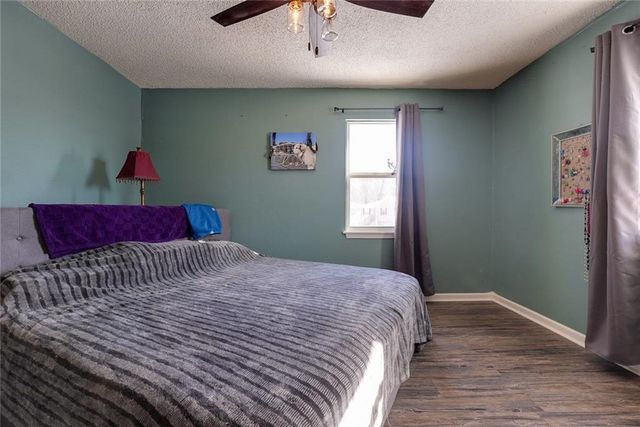 1808 SE Kingsway Street, Oak Grove, MO 64075