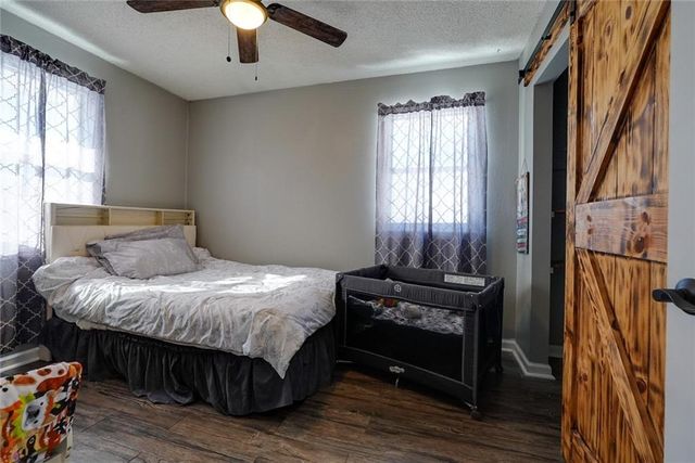 1808 SE Kingsway Street, Oak Grove, MO 64075