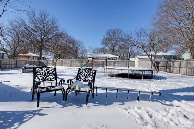 1808 SE Kingsway Street, Oak Grove, MO 64075