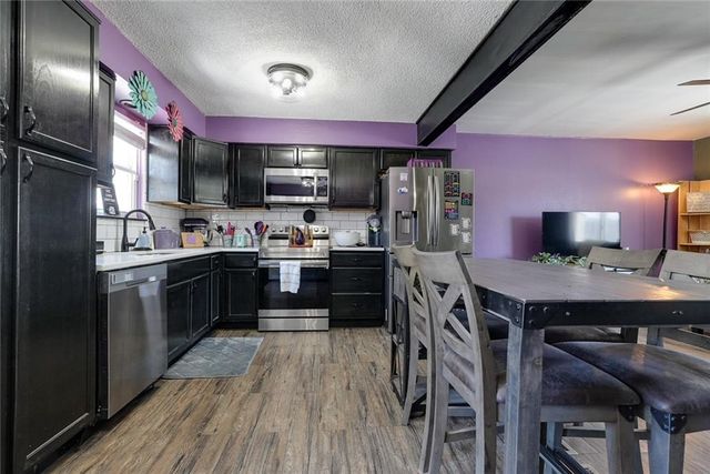 1808 SE Kingsway Street, Oak Grove, MO 64075