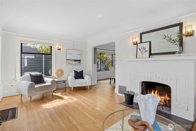 1423 33rd Avenue, Seattle, WA 98122