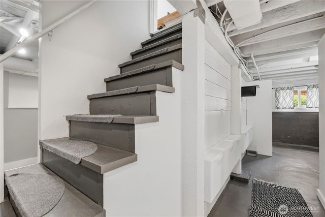 1423 33rd Avenue, Seattle, WA 98122