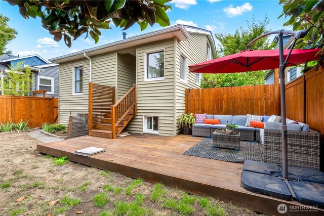 1423 33rd Avenue, Seattle, WA 98122
